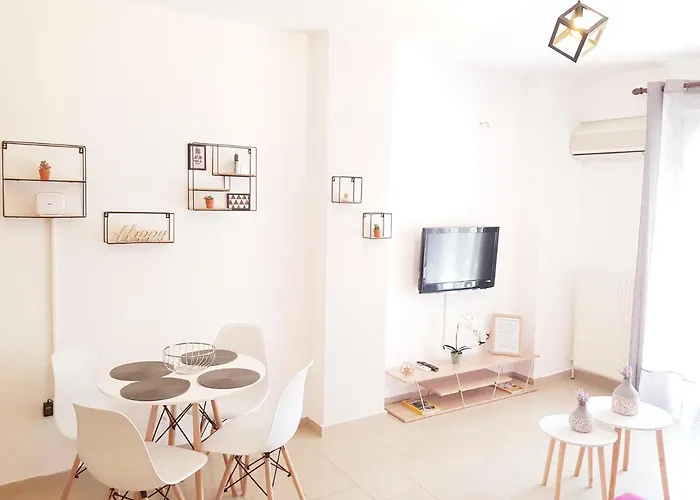 Free Private Parking # Magenta Ruby # Dterra Apartments Appartement