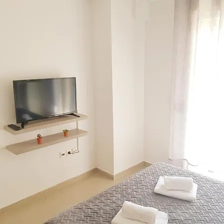 Magenta Ruby #dterra Apartments# Free Private Parking!! *