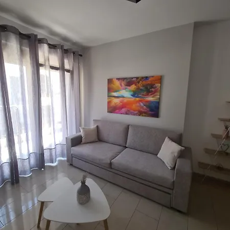 Magenta Ruby #dterra Apartments# Free Private Parking!! Апартаменты Салоники